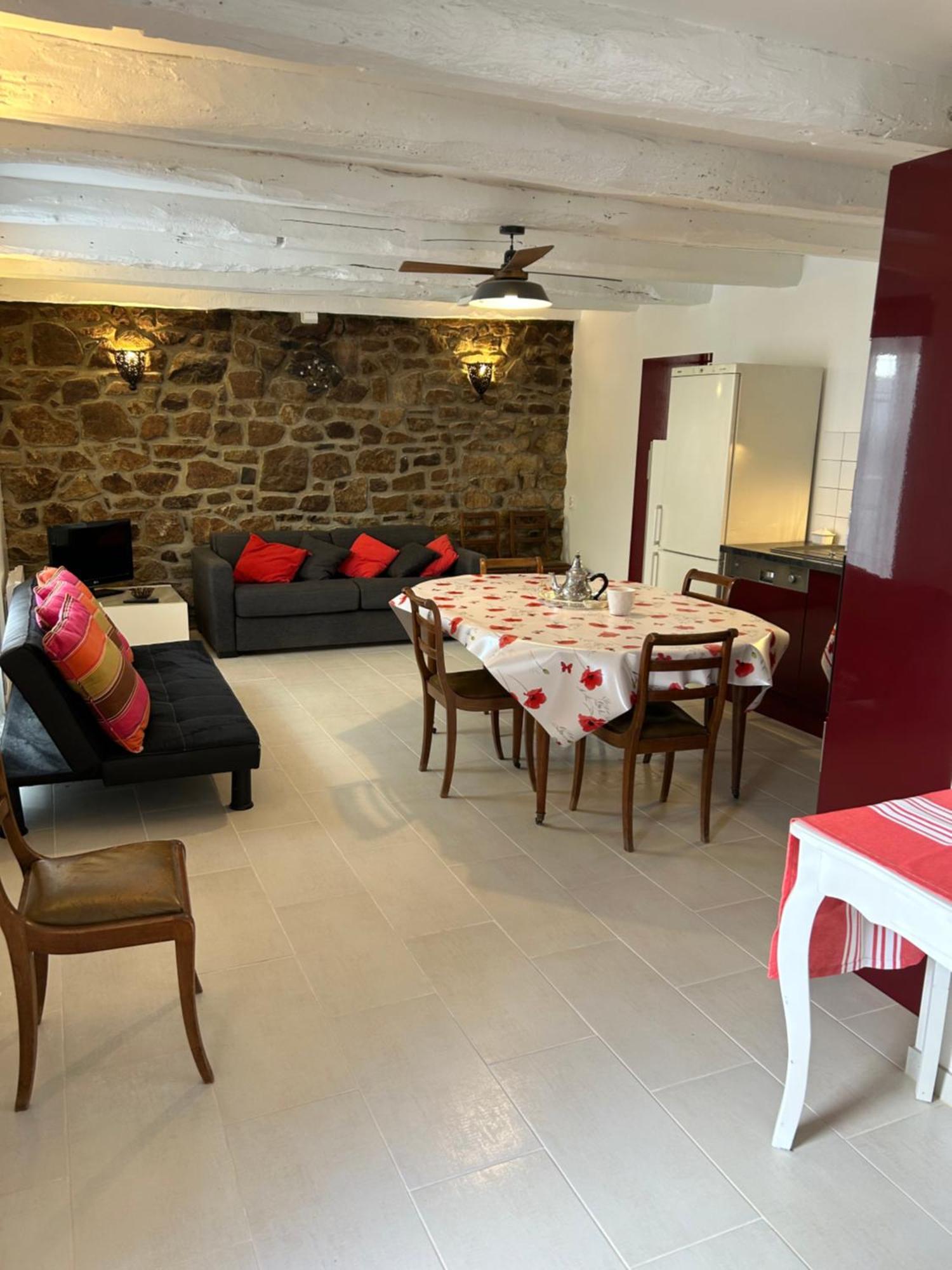 Gite Independant En Duplex Proche Mer Cote De Granit Rose Pleubian Buitenkant foto